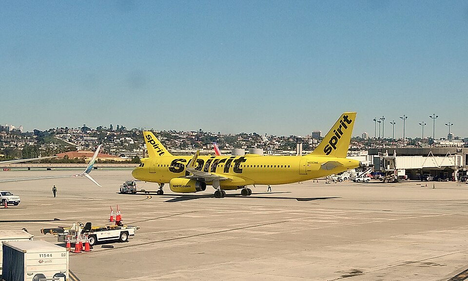 Spirit Airlines shuts down all flights, leaving 17,000 jobs lost Spirit Airlines shuts down all flights, leaving 17,000 jobs lost