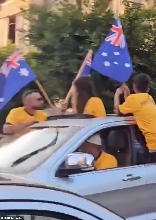 Socceroos Gain Huge Following in Lebanon, Video Shows Socceroos Gain Huge Following in Lebanon, Video Shows