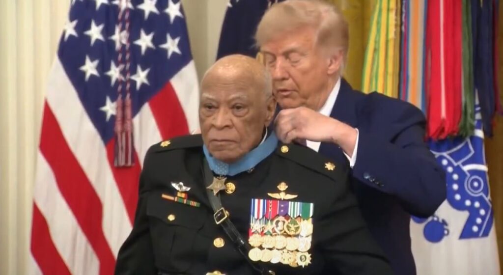 Trump awards Vietnam Marine James Capers the Medal of Honor Trump awards Vietnam Marine James Capers the Medal of Honor