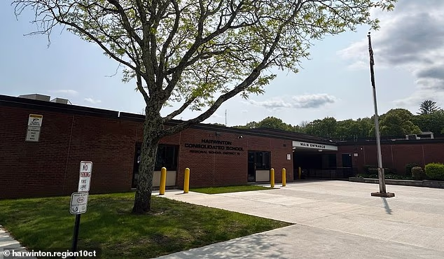 Girl, 5, Dies in Connecticut Playground Accident Girl, 5, Dies in Connecticut Playground Accident