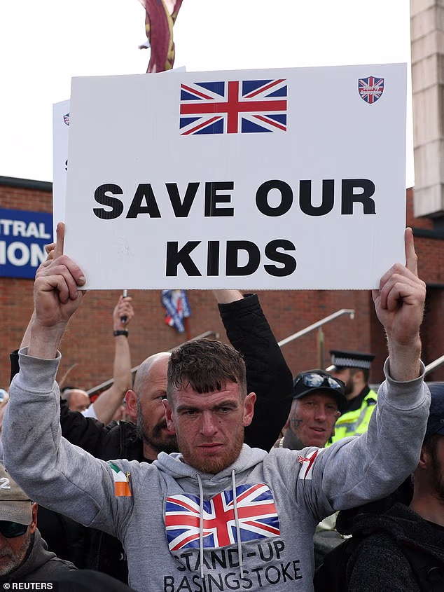 Southampton Protest Over Henry Nowak Arrest After Tommy Robinson Video Southampton Protest Over Henry Nowak Arrest After Tommy Robinson Video