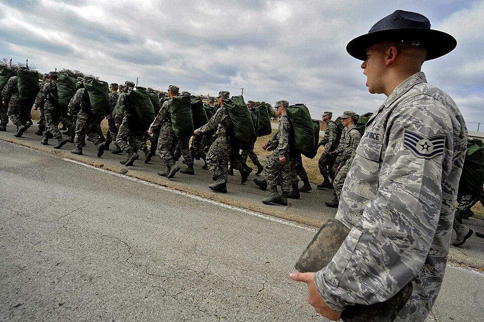 Air Force recruit’s death linked to flu outbreak after mandate lifted Air Force recruit’s death linked to flu outbreak after mandate lifted