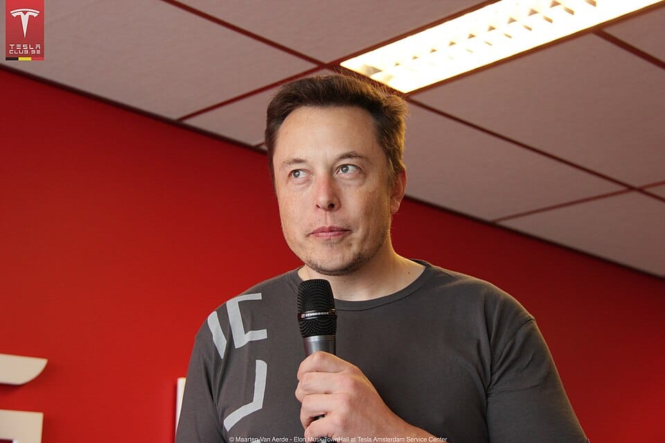 Elon Musk’s SpaceX Could Take On Your Phone Carrier Elon Musk's SpaceX Could Take On Your Phone Carrier